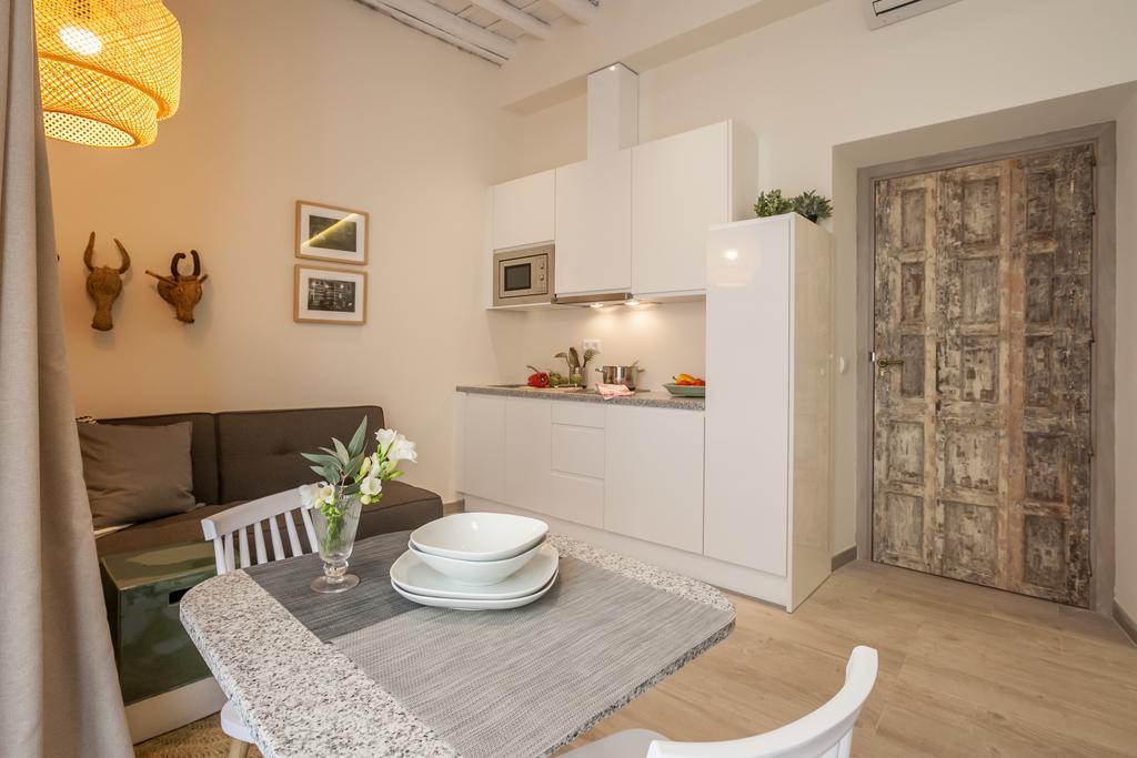 Tomas Ibarra Pool & Luxury Apartment Seville Ngoại thất bức ảnh